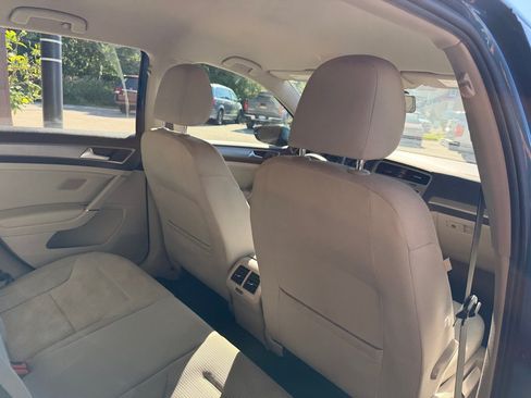 Used 2016 Volkswagen Golf S FWD image 14