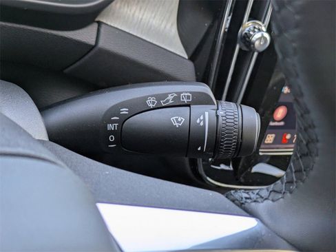 New 2026 Volvo XC40 B5 Ultra w/ Protection Package Premier image 36