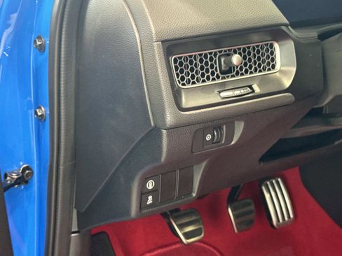 Used 2025 Honda Civic Type R image 11