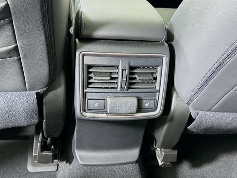 Used 2021 Subaru Forester Touring AWD/4WD image 30