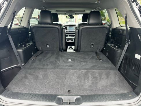 Used 2017 Toyota Highlander Limited image 34