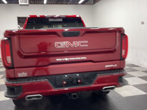 Used 2023 GMC Sierra 1500 AT4 w/ Technology Package AWD/4WD image 18