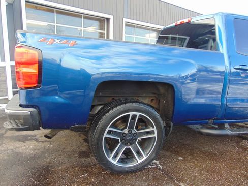 Used 2019 Chevrolet Silverado 1500 LT w/ LPO, Black Pack image 14