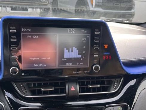 Used 2020 Toyota C-HR XLE image 5