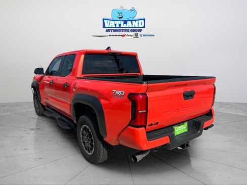 Used 2024 Toyota Tacoma TRD Off-Road w/ TRD Off Road Premium Package AWD/4WD image 3