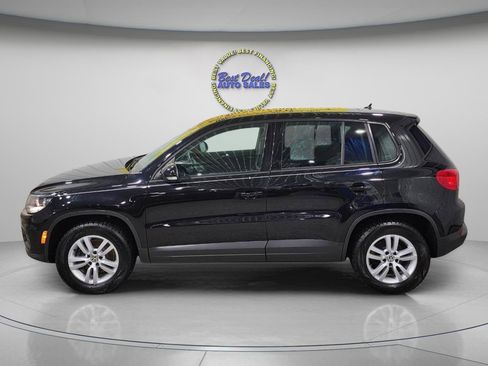 Used 2013 Volkswagen Tiguan S image 3