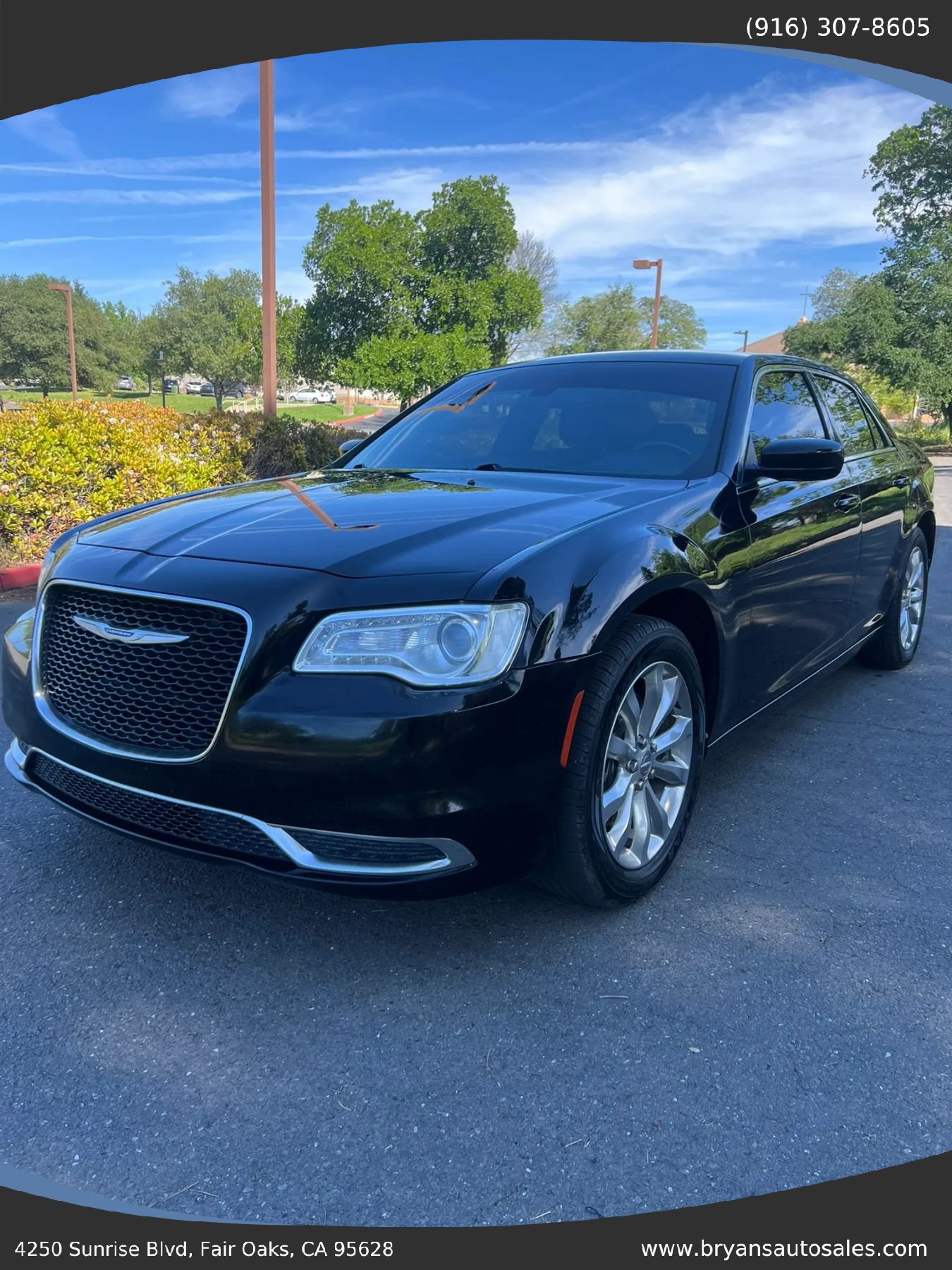 Used 2019 Chrysler 300 Touring AWD/4WD image 1
