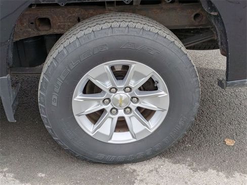 Used 2020 Chevrolet Silverado 1500 LT image 24