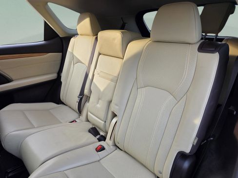 Used 2018 Lexus RX 350L w/ Premium Package image 17