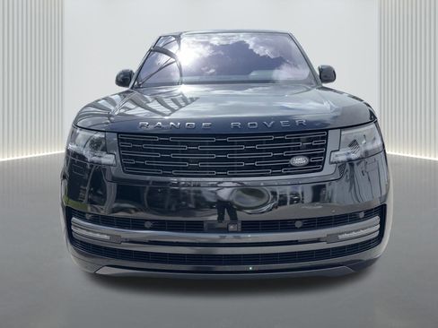 Used 2023 Land Rover Range Rover SE image 1