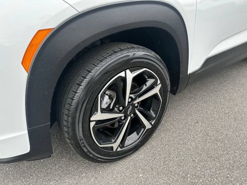 Used 2022 Chevrolet TrailBlazer RS w/ Technology Package AWD/4WD image 7
