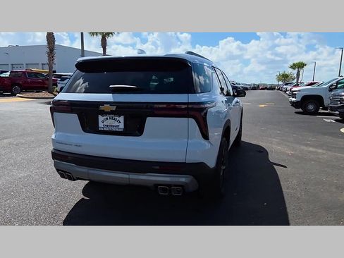 New 2026 Chevrolet Traverse LT w/ Sun and Wheel Package image 23