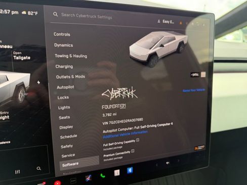 Used 2024 Tesla Cybertruck AWD Crew Cab image 24