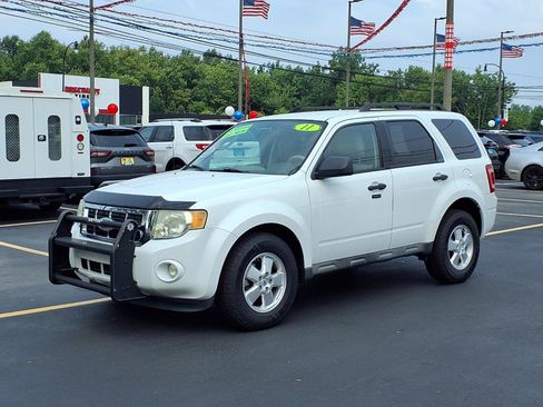 Used 2011 Ford Escape XLT AWD/4WD image 1