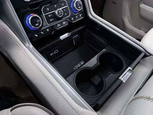 Used 2023 GMC Yukon XL Denali image 56