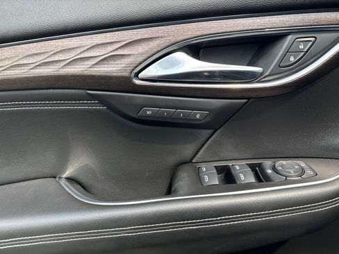 Used 2023 Buick Envision Avenir AWD/4WD image 11