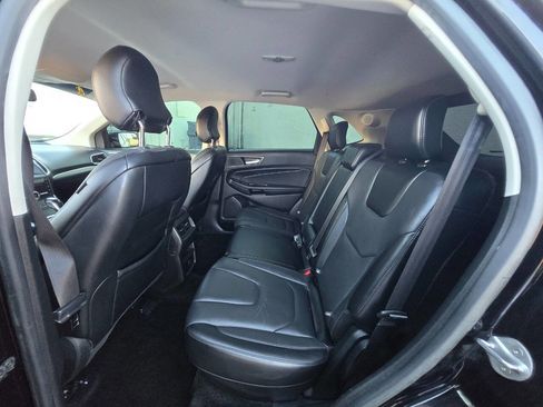 Used 2018 Ford Edge Titanium image 24