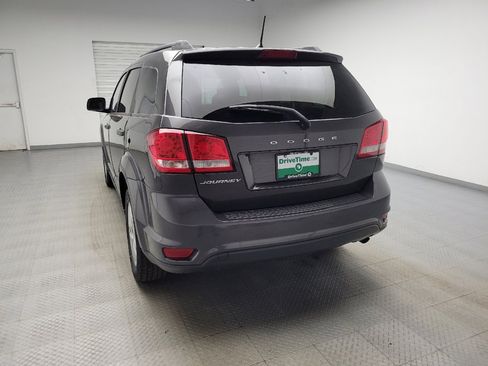 Used 2019 Dodge Journey SE FWD image 6