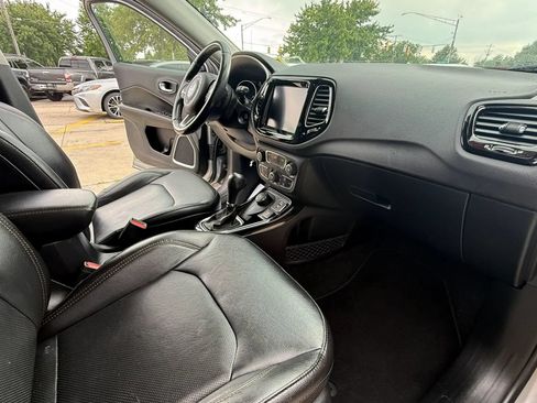 Used 2019 Jeep Compass Limited w/ Safety & Security Group AWD/4WD image 11