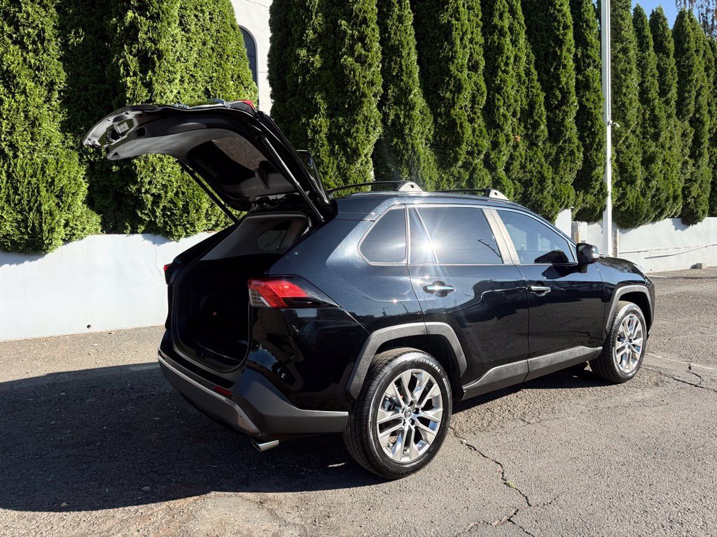 Certified 2019 Toyota RAV4 Limited w/ Advanced Technology Package AWD/4WD image 10