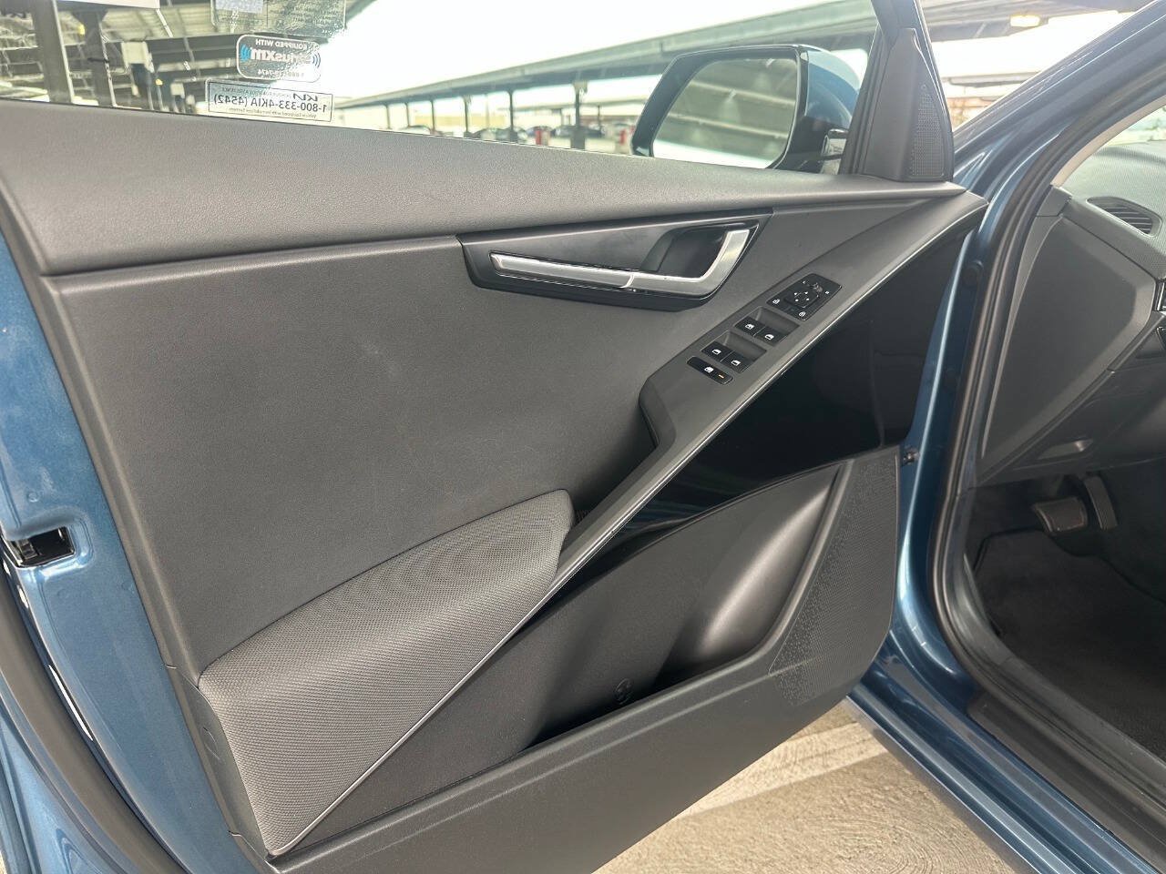 Used 2023 Kia Niro Wind FWD image 11