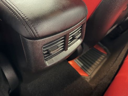 Used 2019 Dodge Challenger SXT image 24