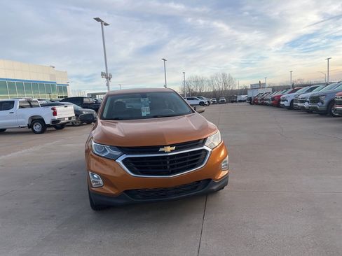Used 2018 Chevrolet Equinox LS image 4