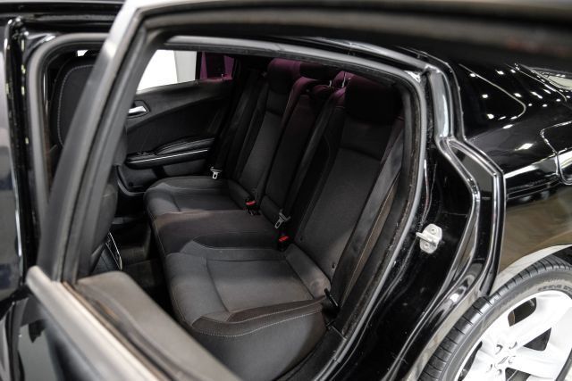 Used 2018 Dodge Charger R/T RWD image 39