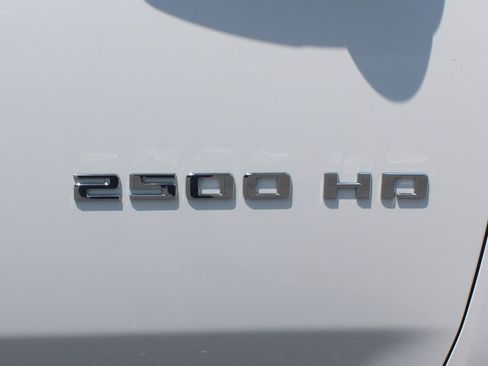 Used 2024 Chevrolet Silverado 2500 W/T AWD/4WD image 38