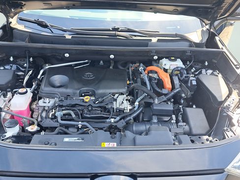 Used 2021 Toyota RAV4 XLE Premium AWD/4WD image 27
