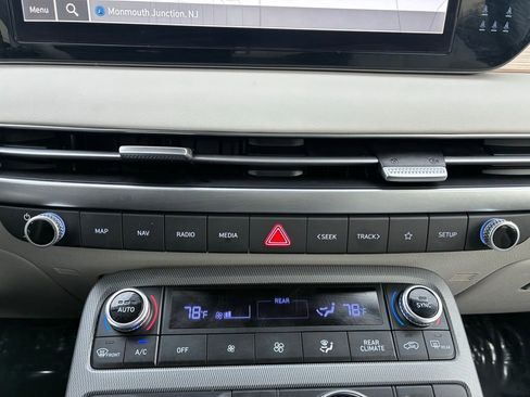 Used 2024 Hyundai Palisade Limited image 34