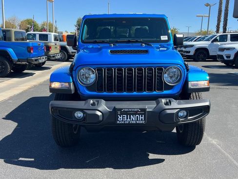 New 2025 Jeep Gladiator Sport AWD/4WD image 9