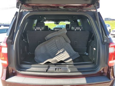 Used 2020 Ford Expedition XLT w/ Equipment Group 201A AWD/4WD image 9