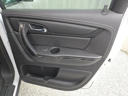 Used 2017 GMC Acadia Limited SLT image 10