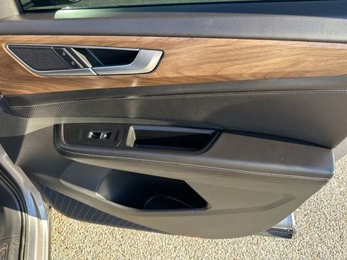 Used 2024 Volkswagen Atlas SE image 50