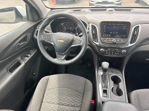 Used 2024 Chevrolet Equinox LT FWD image 18