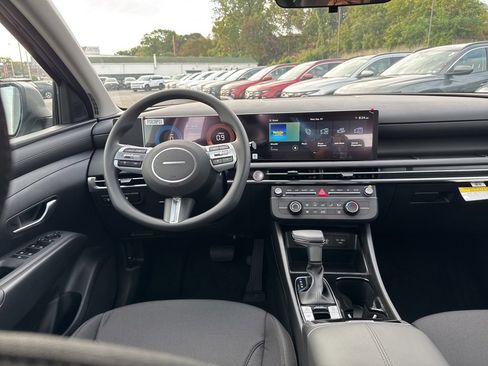 New 2026 Hyundai Tucson SE image 17