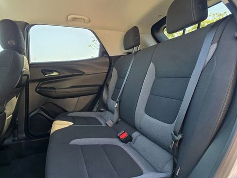 Used 2024 Chevrolet TrailBlazer LT w/ Driver Confidence Package FWD image 17