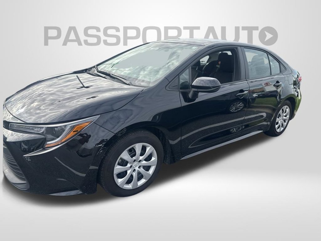 Certified 2025 Toyota Corolla LE FWD image 2