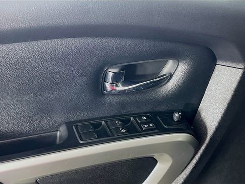 Used 2018 Nissan Titan SV w/ SV Convenience Package AWD/4WD image 19