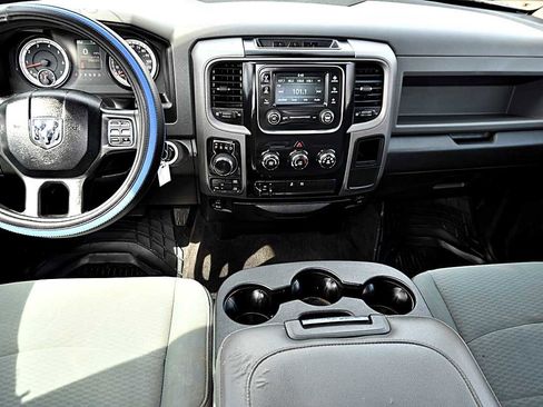Used 2017 RAM 1500 Express image 12