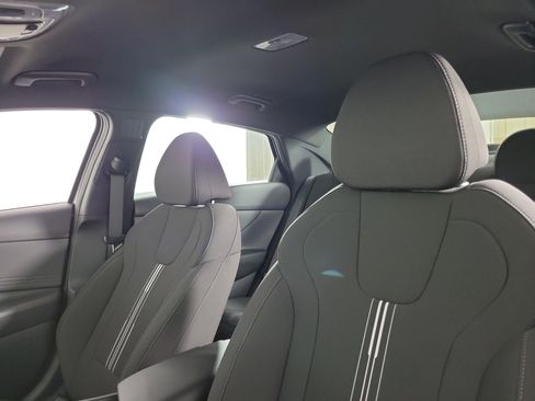 New 2025 Hyundai Elantra SEL image 27