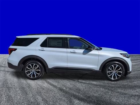 New 2026 Ford Explorer ST-Line RWD image 3