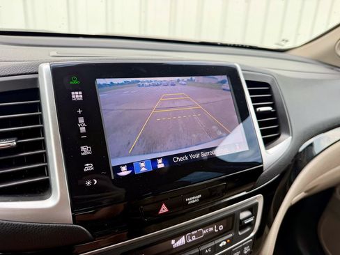 Used 2016 Honda Pilot Elite image 26