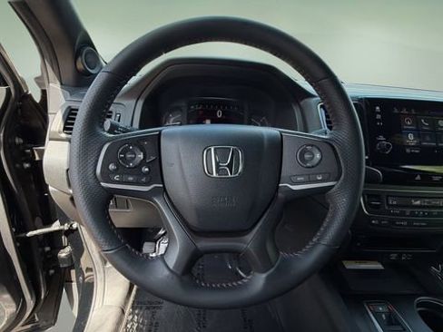 Used 2023 Honda Passport TrailSport image 38