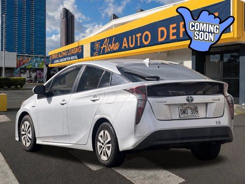 Used 2016 Toyota Prius Two FWD image 3