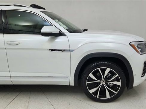 Used 2024 Volkswagen Atlas SEL Premium R-Line image 7