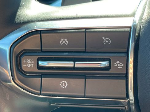 Used 2024 GMC Acadia Elevation AWD/4WD image 18
