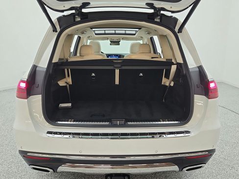 Certified 2026 Mercedes-Benz GLS 450 4MATIC image 18