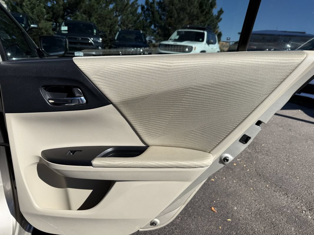 Used 2015 Honda Accord LX image 15